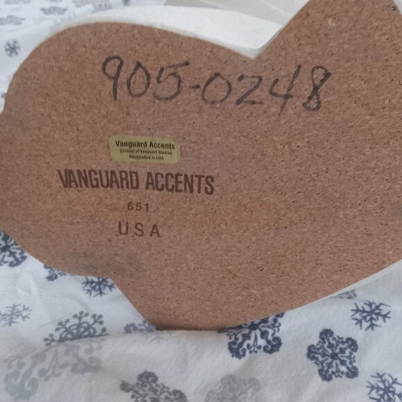 Numbered Vanguard Accents Statue, Floor or Fireplace Statue. Mother with Child. - Picture 4 of 6